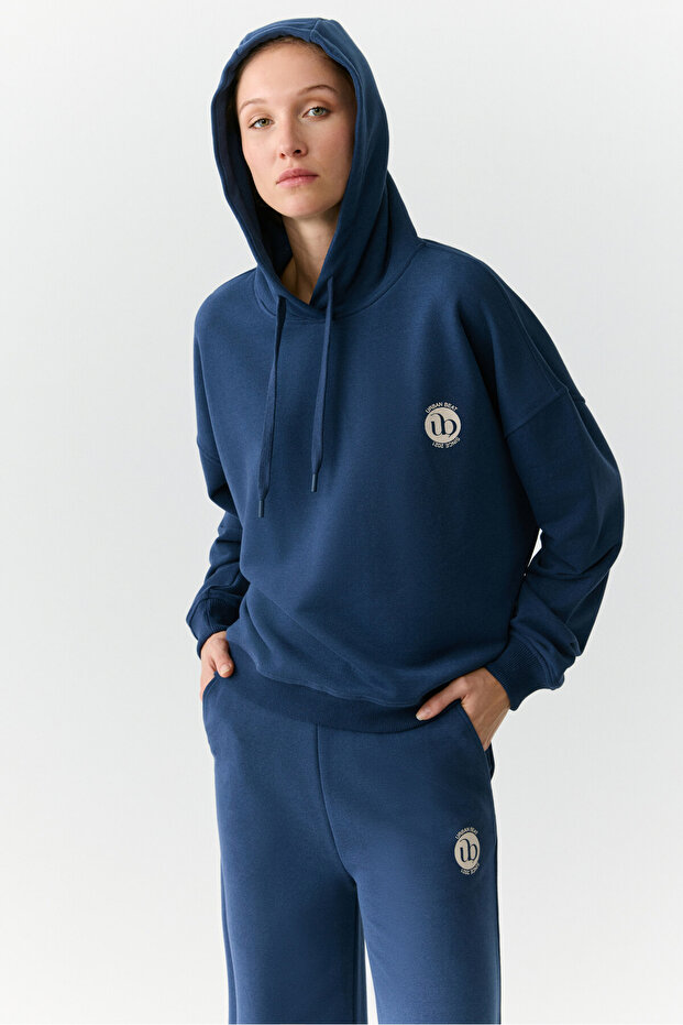 Elitsa Urbanbeat Women's Navy Blue Sweatshirt