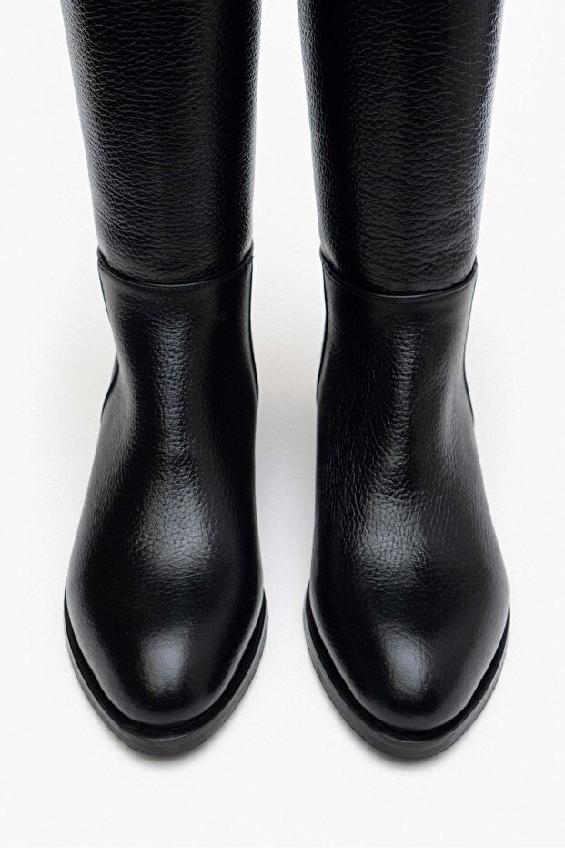 Fekete Ruby valódi bőr - tompa orrú női sarkú csizma - 6