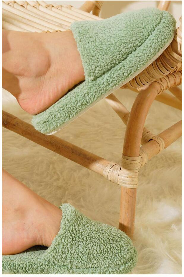 Very Comfortable Towel Indoor Women's Indoor Slippers Winter Slippers No Sound Light Sole