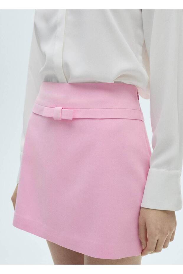 Short Skirt with Decorative Tie