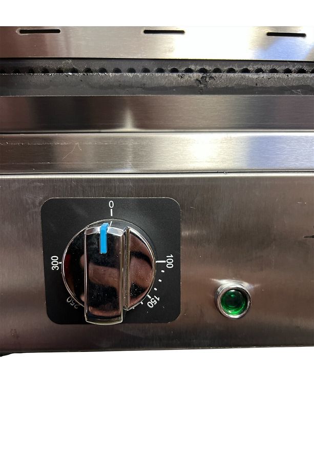 Seamac Model 16 Dilim Tost Makinesi Sanayi Tipi Elektrikli Büfe Tipi Döküm Tost Makinesi 220 V - 7