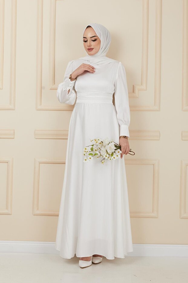 Večerní šaty s detailním plisovaným pasem EKRU 1595 - 2