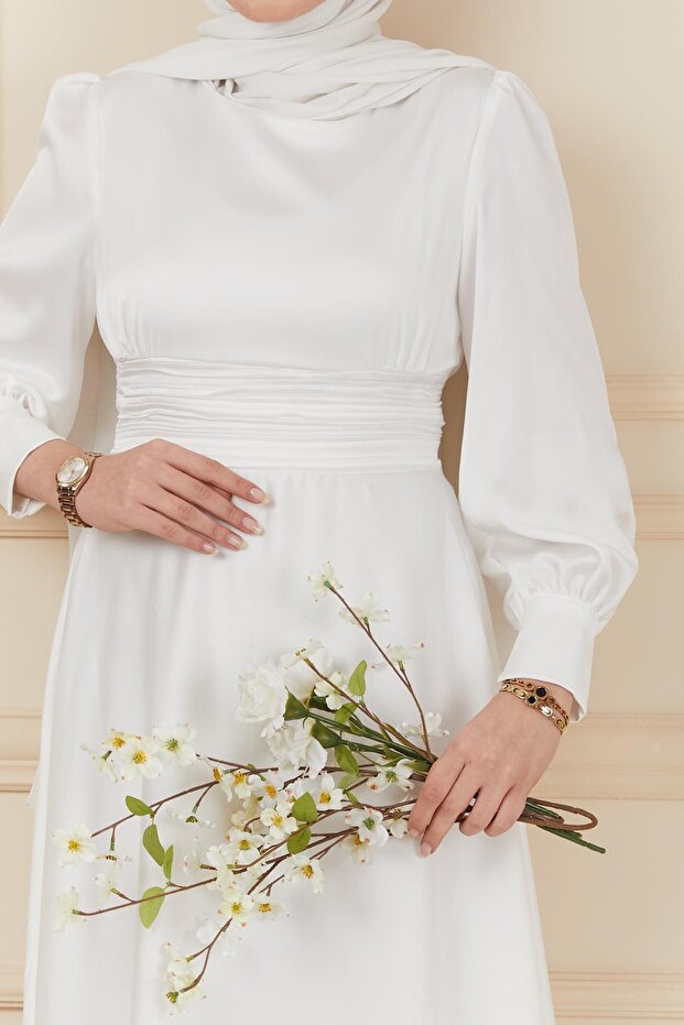 Večerní šaty s detailním plisovaným pasem EKRU 1595 - 6