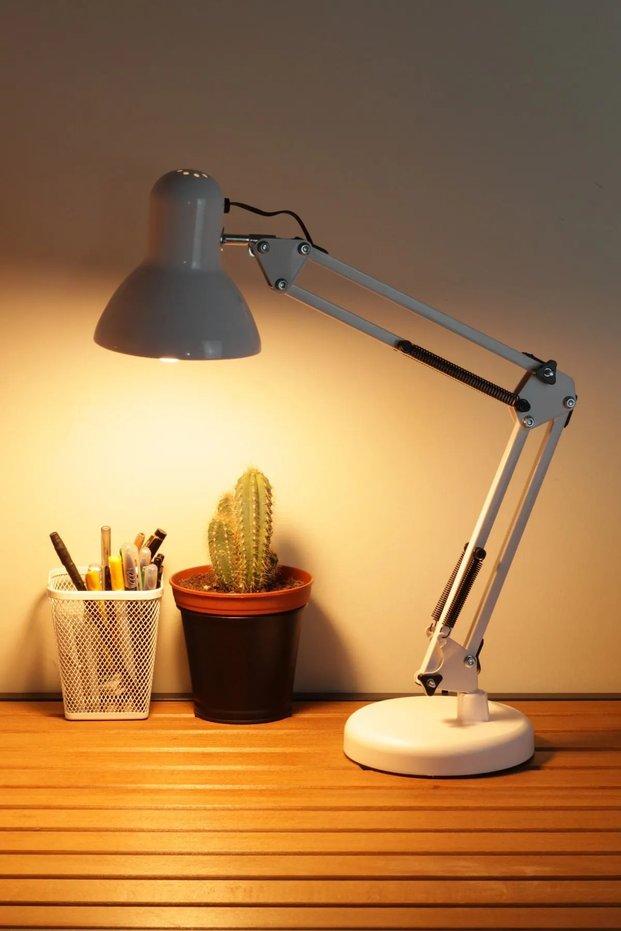 Bro Table Lamp Acrobat Spring Metal 360 ° Angle Adjustable Movable Study Desk Lamp White