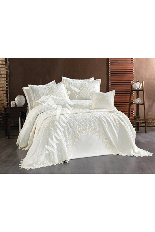 Julia Set - 7 Items - 2