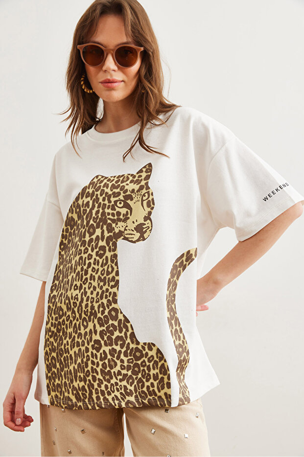 Women's Ecru Leopard Printed Front and Back Printed 2-Yarn Unisex Oversized T-Shirt TSH-19000696