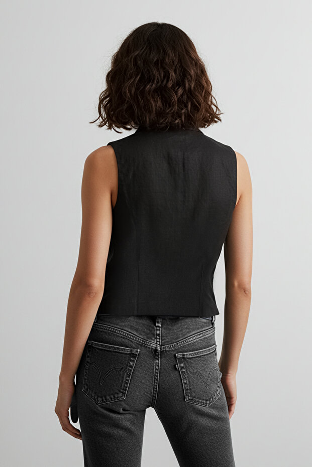 Siyah Fitted Keten Görünümlü V Yaka Crop Dokuma Yelek TWOSS25YE00028 - 7
