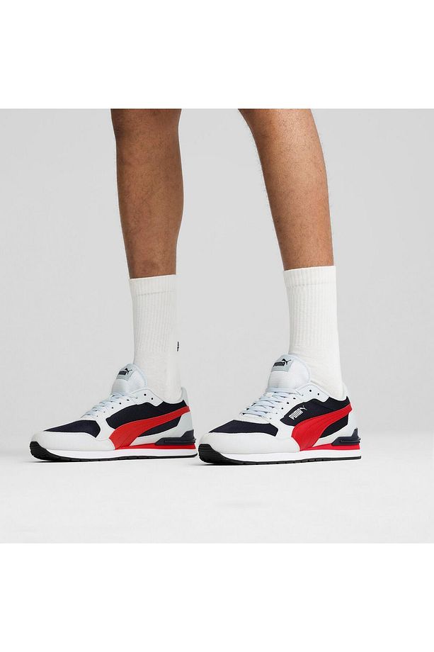 ST Runner v4 Mesh Sneaker - 3