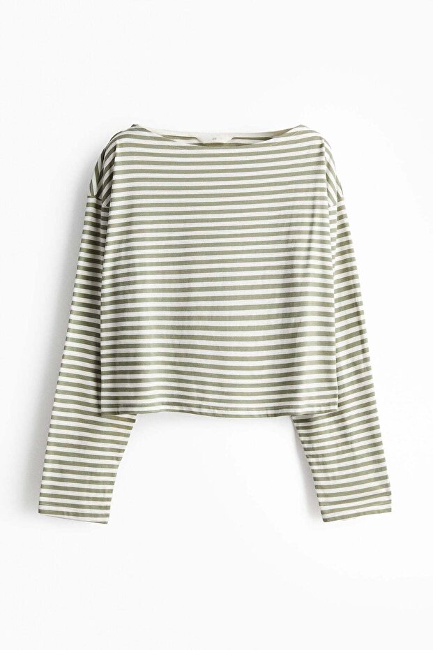 Oversized boat-neck top