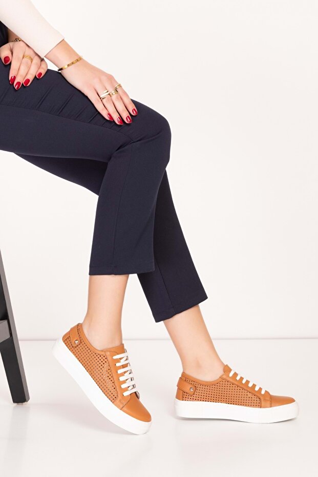 Women's Inner and Outer Genuine Leather Casual Sneaker Als.369
