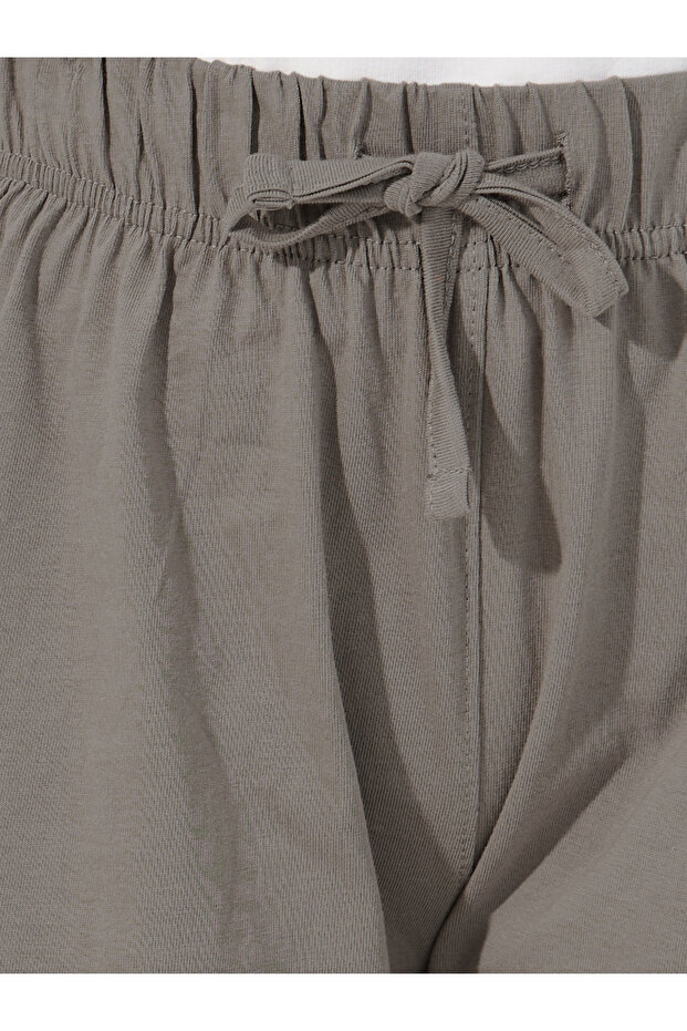 Basic Shorts with Turn-Up Hem - 3