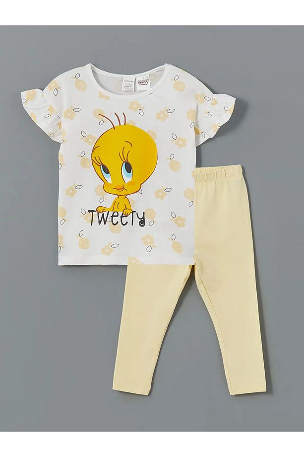 LCW baby Ekru Bisiklet Yaka Tweety Baskılı Kız Bebek Pijama Takımı - 1