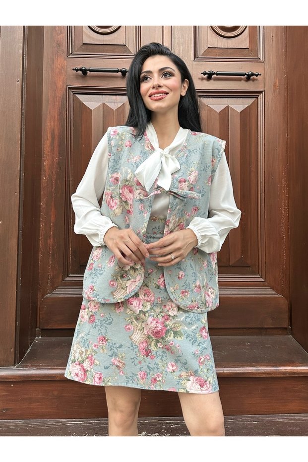 Short Turquoise-Pink Floral Polycotton Vest-Skirt Set (Vest-Skirt)