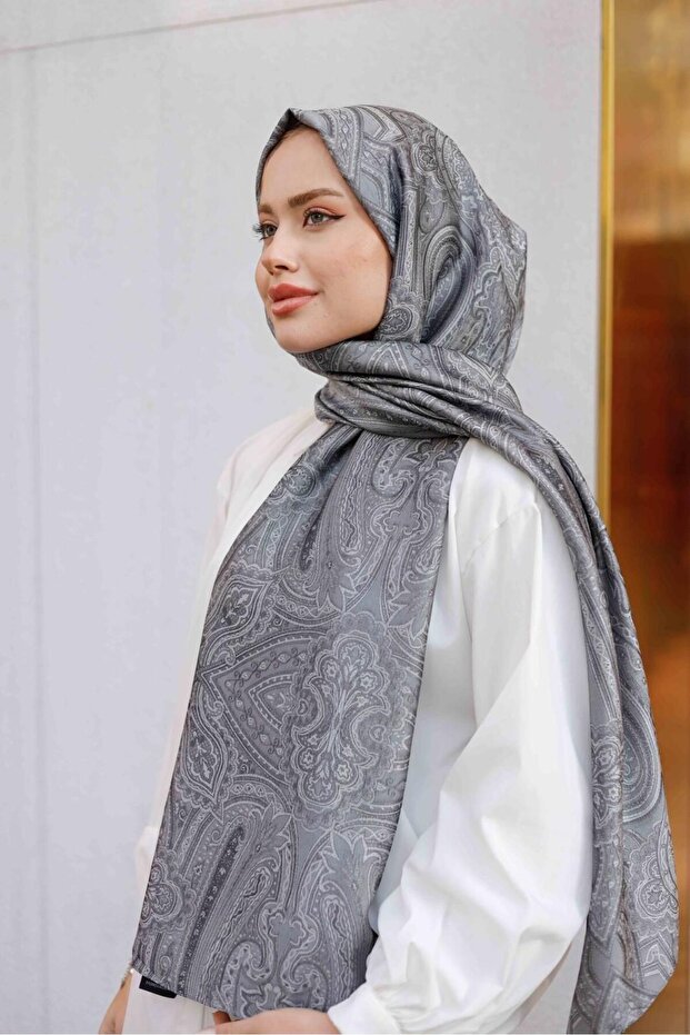 2512 Etro Patterned Shawl