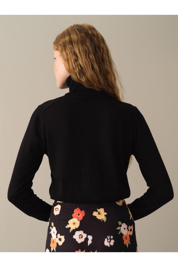 Kadın Siyah Pamuk Dokulu Regular Fit Kazak - 3