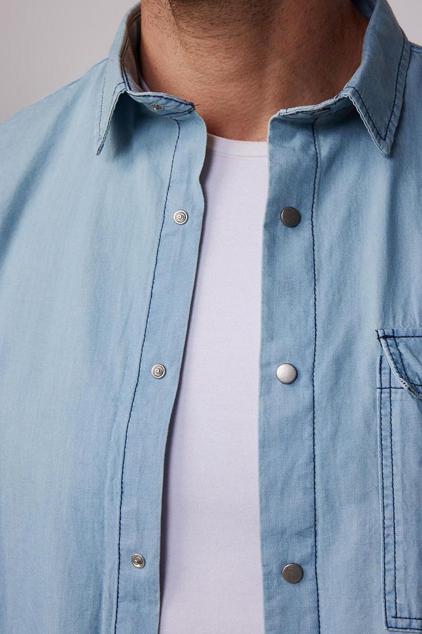 Slim Fit Uzun Kollu Çıt Çıtlı Tek Cep Kapaklı Denim Kot Mavi Erkek Gömlek - 4