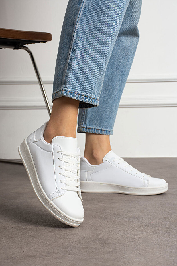 Women's White Sneakers AIR22