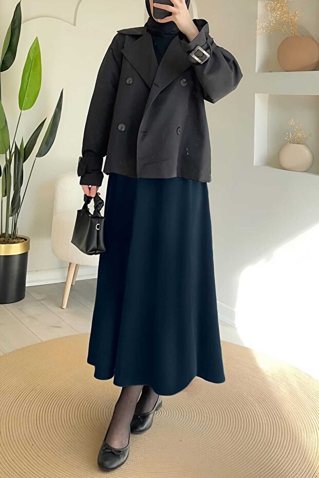 تنورة واسعة منتفخة