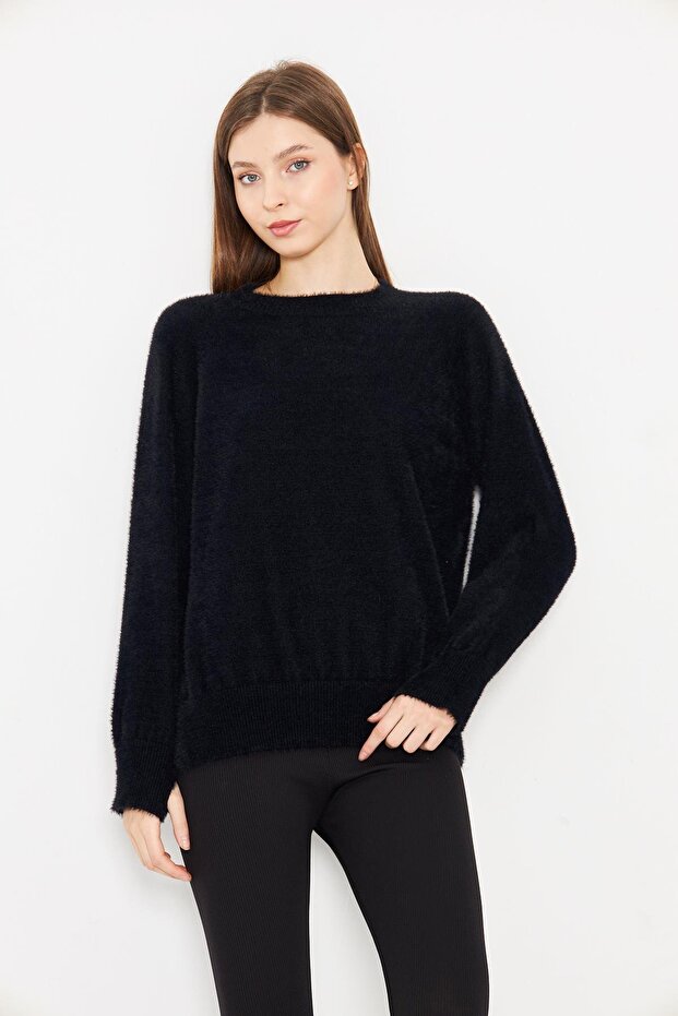 Women's Crew Neck Soft Oversize Knitwear Sweater 241205