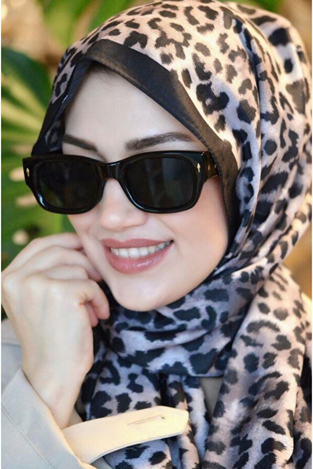 Black Rimmed Leopard Print Shawl Black Coffee Tone Leopard Shawl