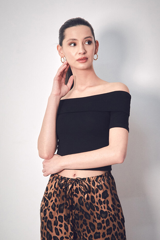 Basic Madonna Yaka Bluz - 3