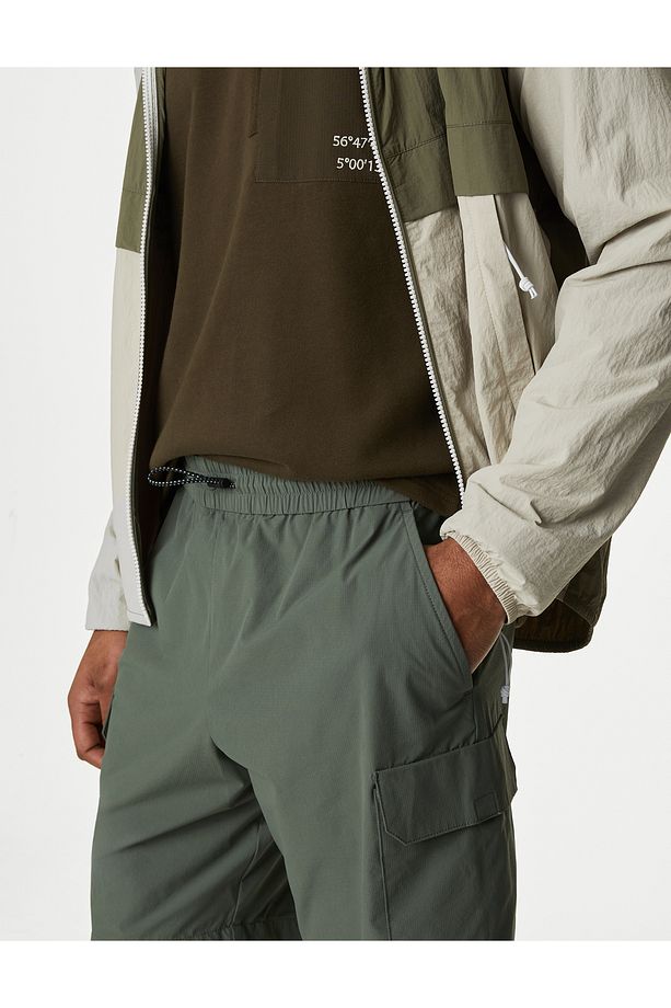 Stormwear™ Regular Fit Şort - 3