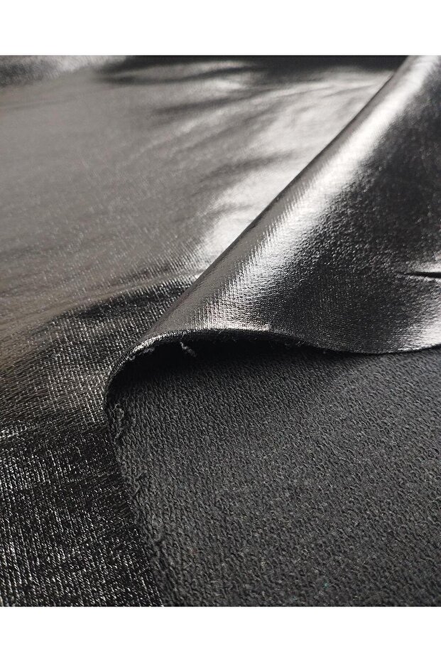 ثلاثة خيوط لامعة مطلية باللون الأسود العرض: 150 - 5