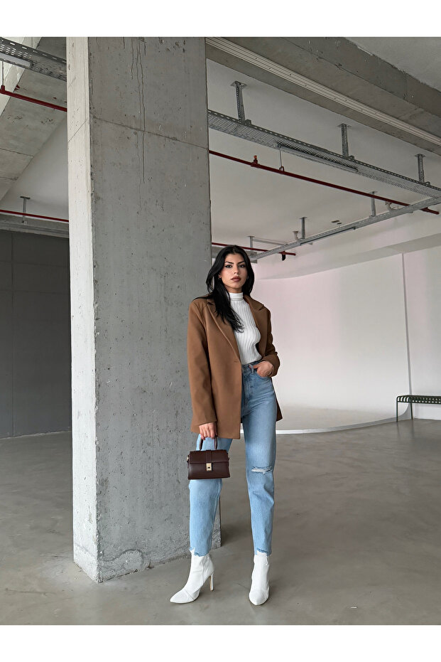 سترة بليزر مبطنة بأزرار واحدة وجيوب جانبية - 1