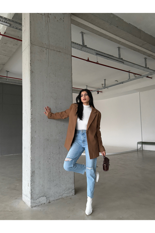 سترة بليزر مبطنة بأزرار واحدة وجيوب جانبية - 3