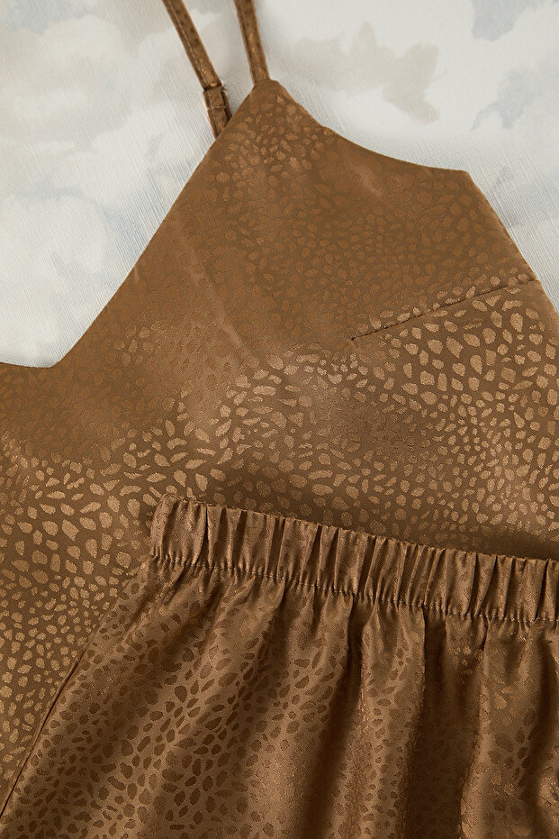 Kahverengi Leopar Desenli Saten Şortlu Dokuma Pijama Takımı THMSS25PT00058 - 7
