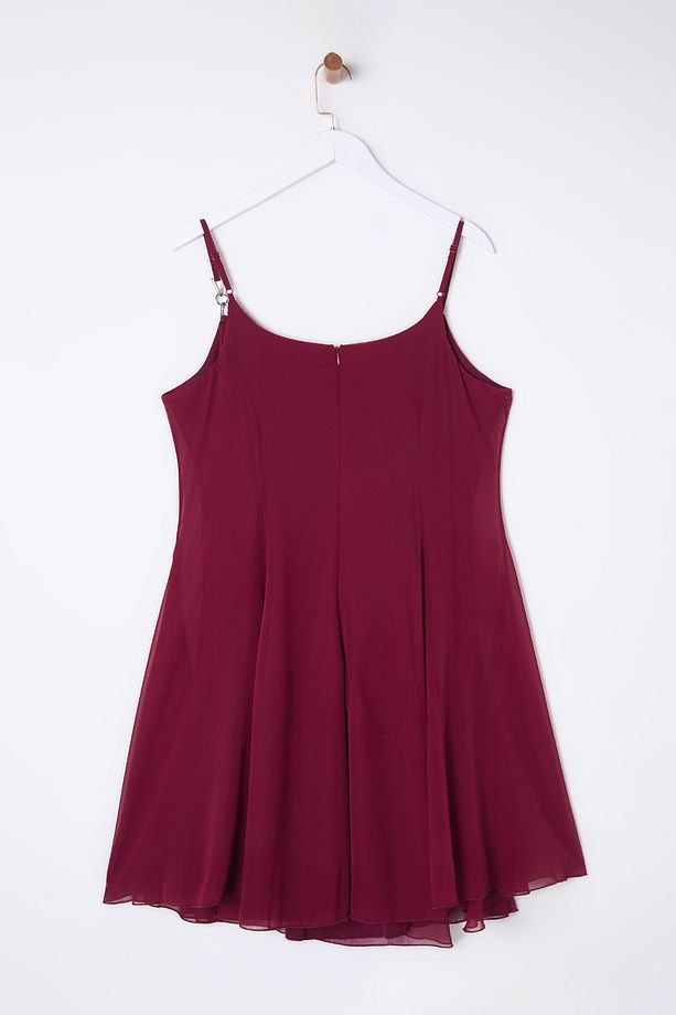Bordo Şifon Aksesuar Askılı Mini Dokuma Büyük Beden Elbise TBBSS25AH00051 - 8
