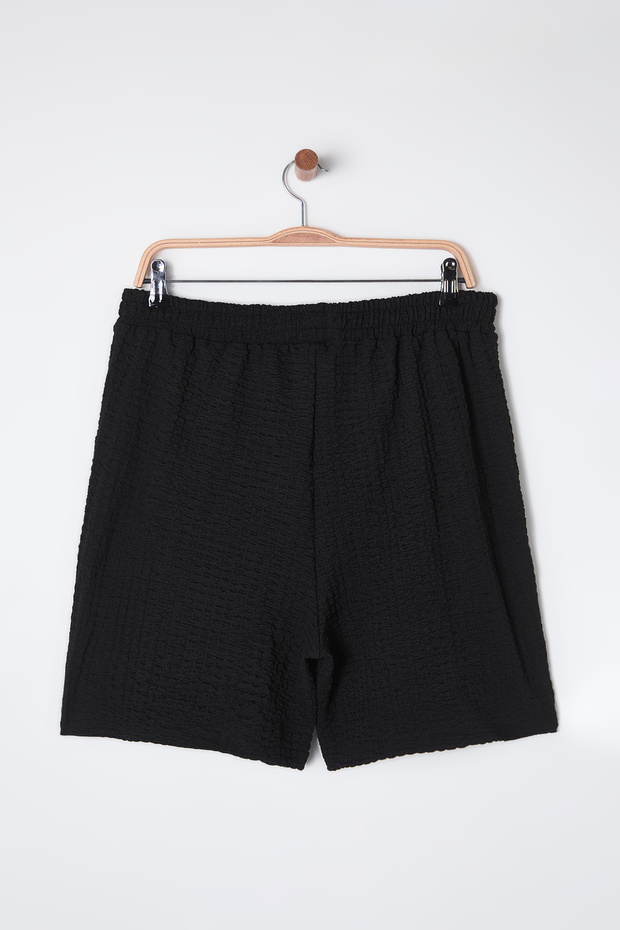 Siyah Relaxed Fit Dokulu Kumaş Büyük Beden Örme Şort & Bermuda TBBSS25AP00005 - 8