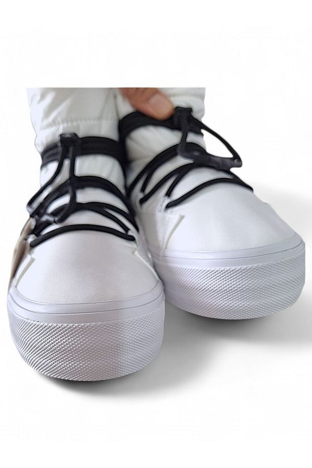CALVİN Klein  BEYAZ KAR BOT SİYAH BAĞCIKLI  Bold Vulc Flatf  YW0YW01181 EU: 39 / UK: 6 / USA : 8 ½ - 6