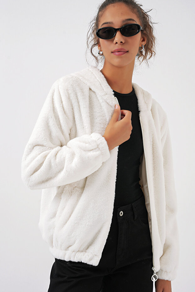 5091 Kapşonlu Kürklü Içi Astarlı Mont - Ekru - 3