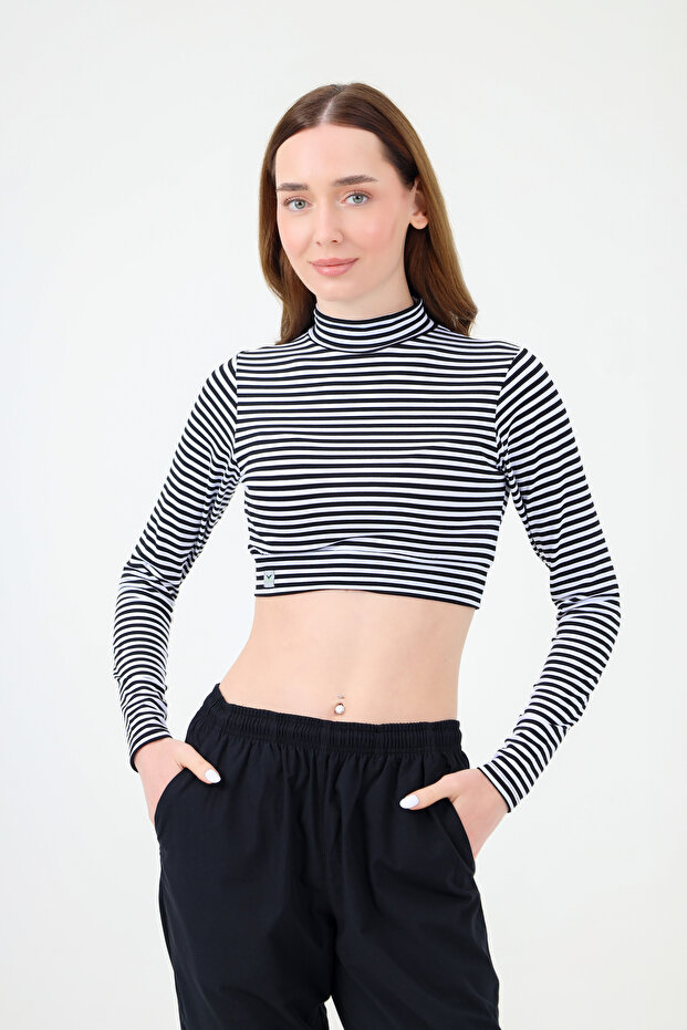 Turtleneck Striped Crop Body White Black