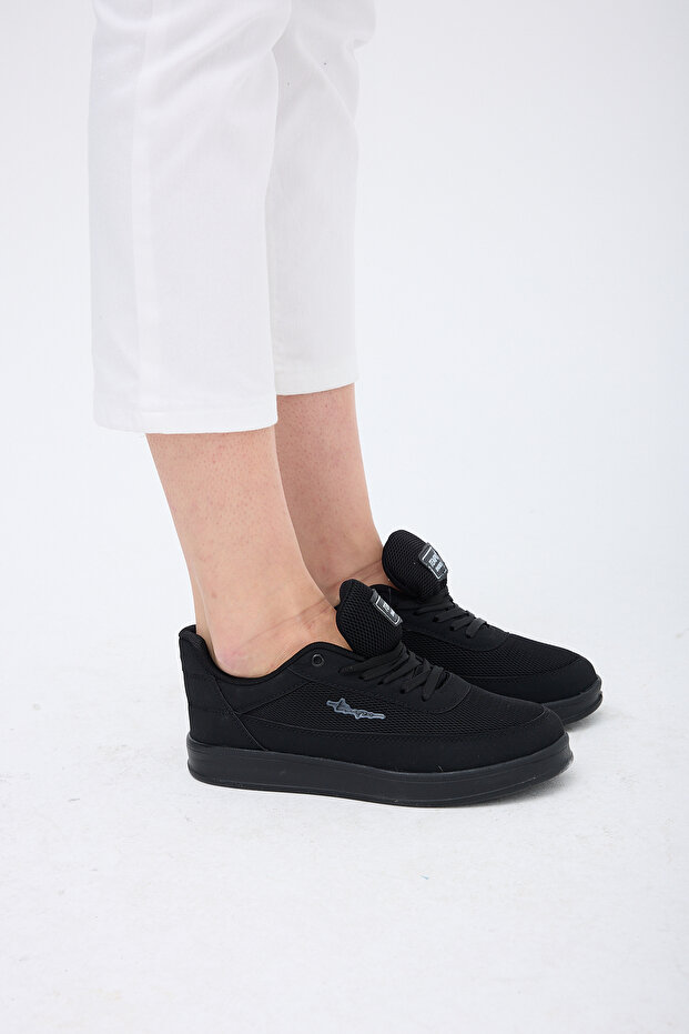 Ultra Soft Flexible Sole Breathable Mesh Tied Casual Comfortable Sneaker Women's Walking Shoes