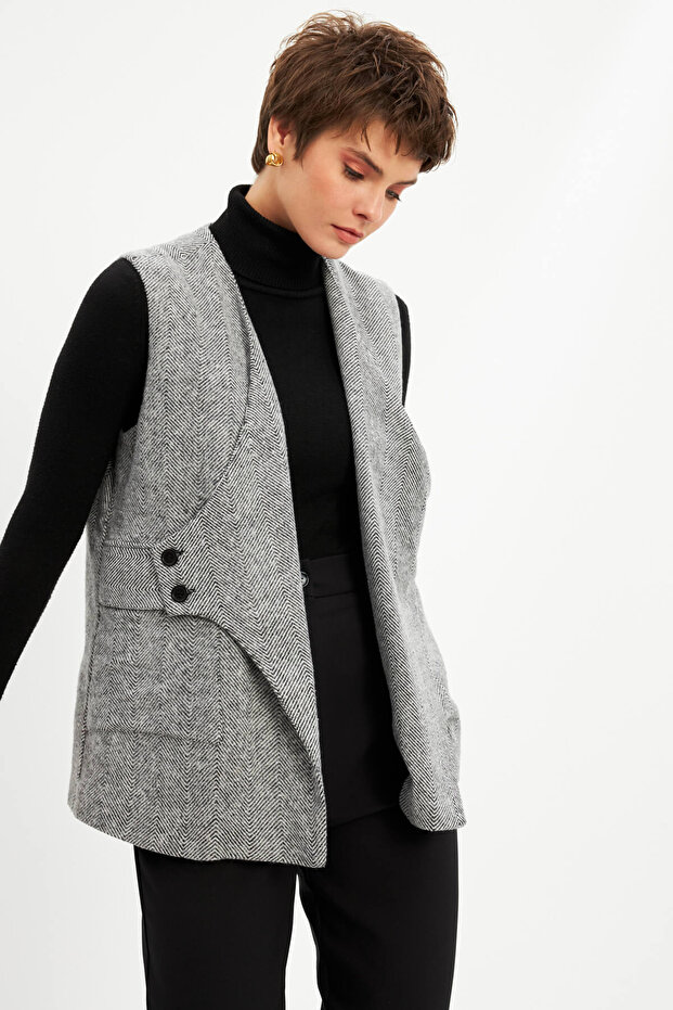 سترة مبطنة بالصوف الأسود - 5