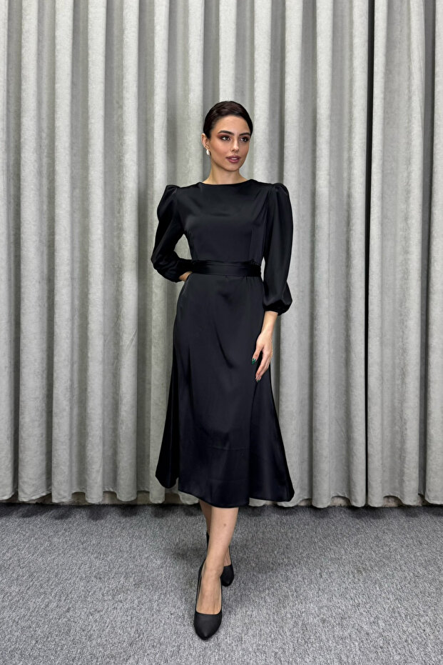 Half Sleeve Femuar Closure Satin Dress