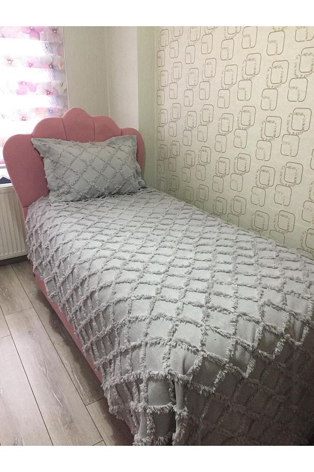 Tek Kişilik Gri Ponponlu Yatak Örtüsü - 1