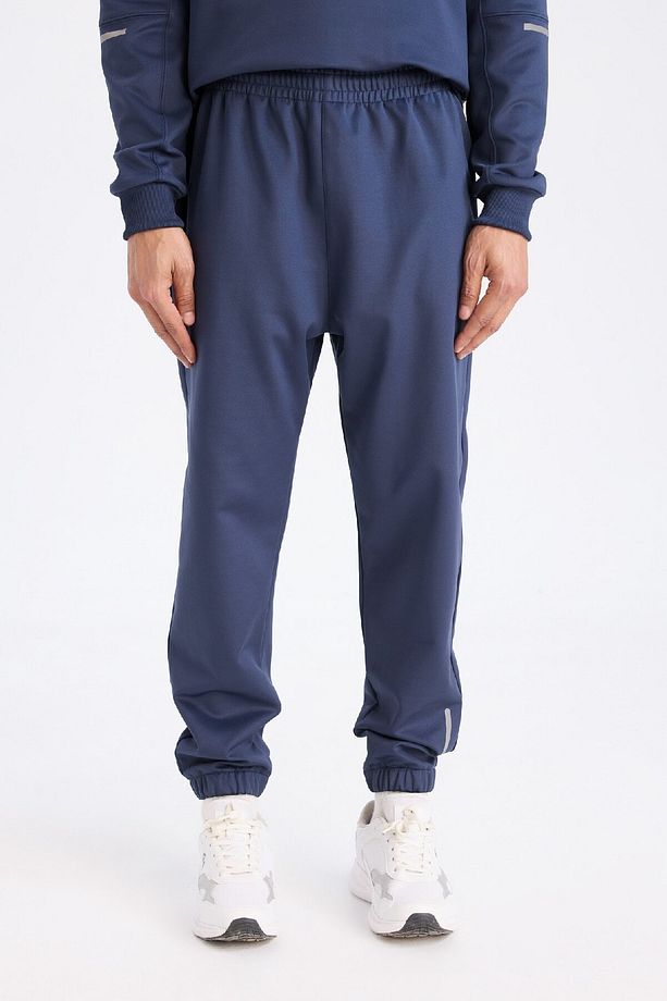 DeFactoFit Sporcu Jogger Eşofman Altı Standart Fit Basic Düz Cepli Beli Paçası Lastikli D3742AX24WN - 4