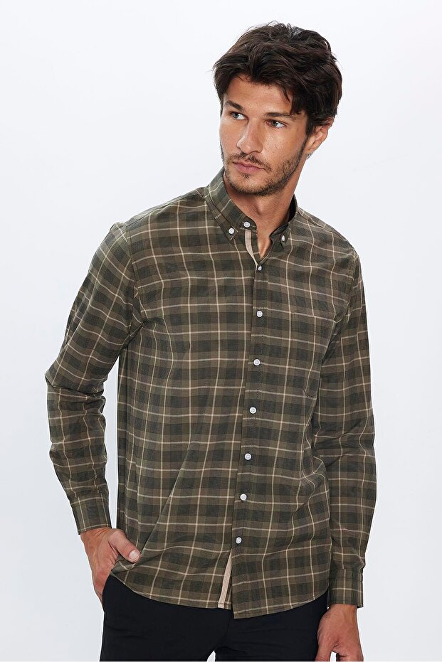 Men's Regular Fit Classic Cut Cotton Plaid Khaki Button Lapel Shirt
