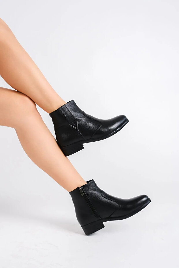 Hakiki Deri Kadın Bot - 1