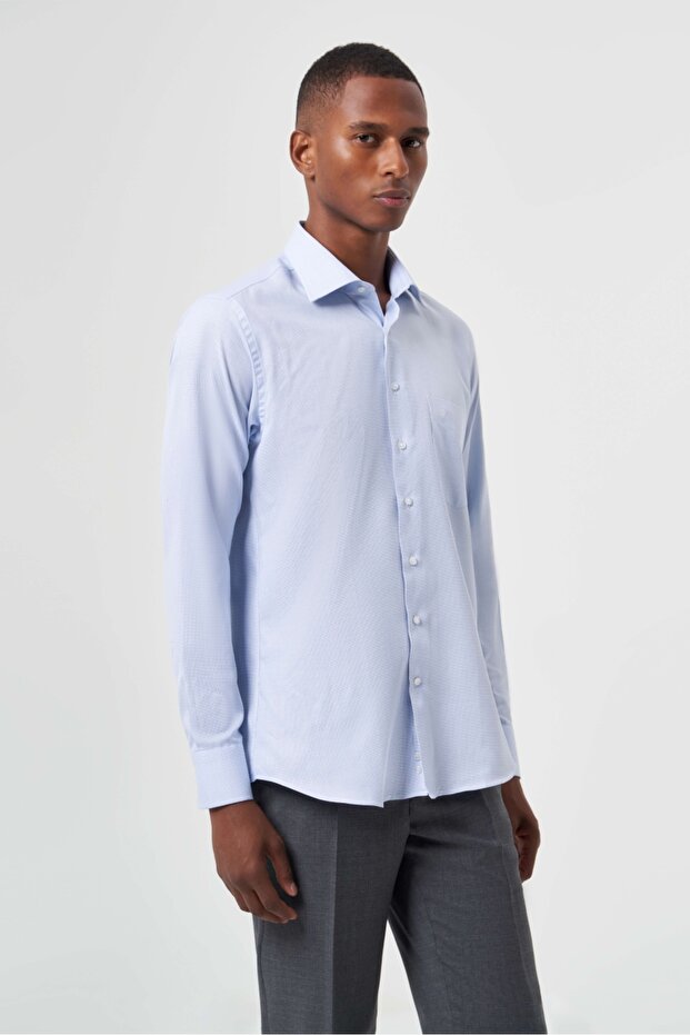 قميص رجالي كلاسيكي أزرق اللون ذو قصة عادية - 1
