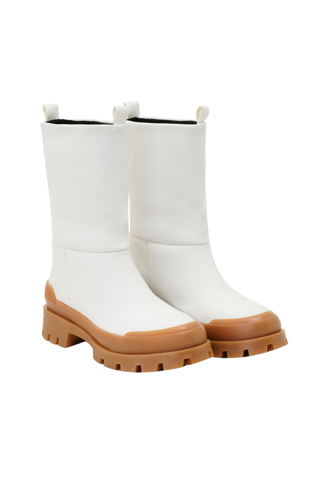 Kadın Beyaz Bot - 1