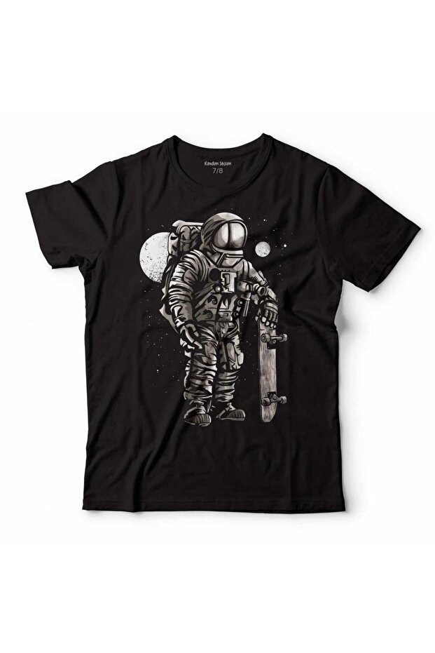 Skateboarding in Space Astronaut Moon Nasa Space Cosmos Kids T-Shirt