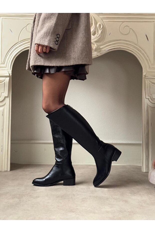Fekete Ruby valódi bőr - tompa orrú női sarkú csizma - 3