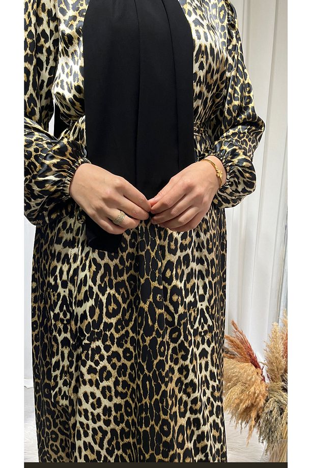 Saten Krep Kumaş Leopar Tesettür Elbise - 2