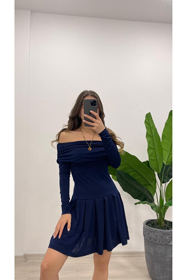 Women's Madonna Collar Pleated Mini Sendy Dress