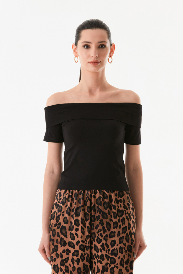 Basic Madonna Yaka Bluz - 8