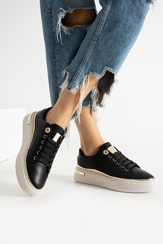 Women's Black B. Simple and Stylish Design Sneakers